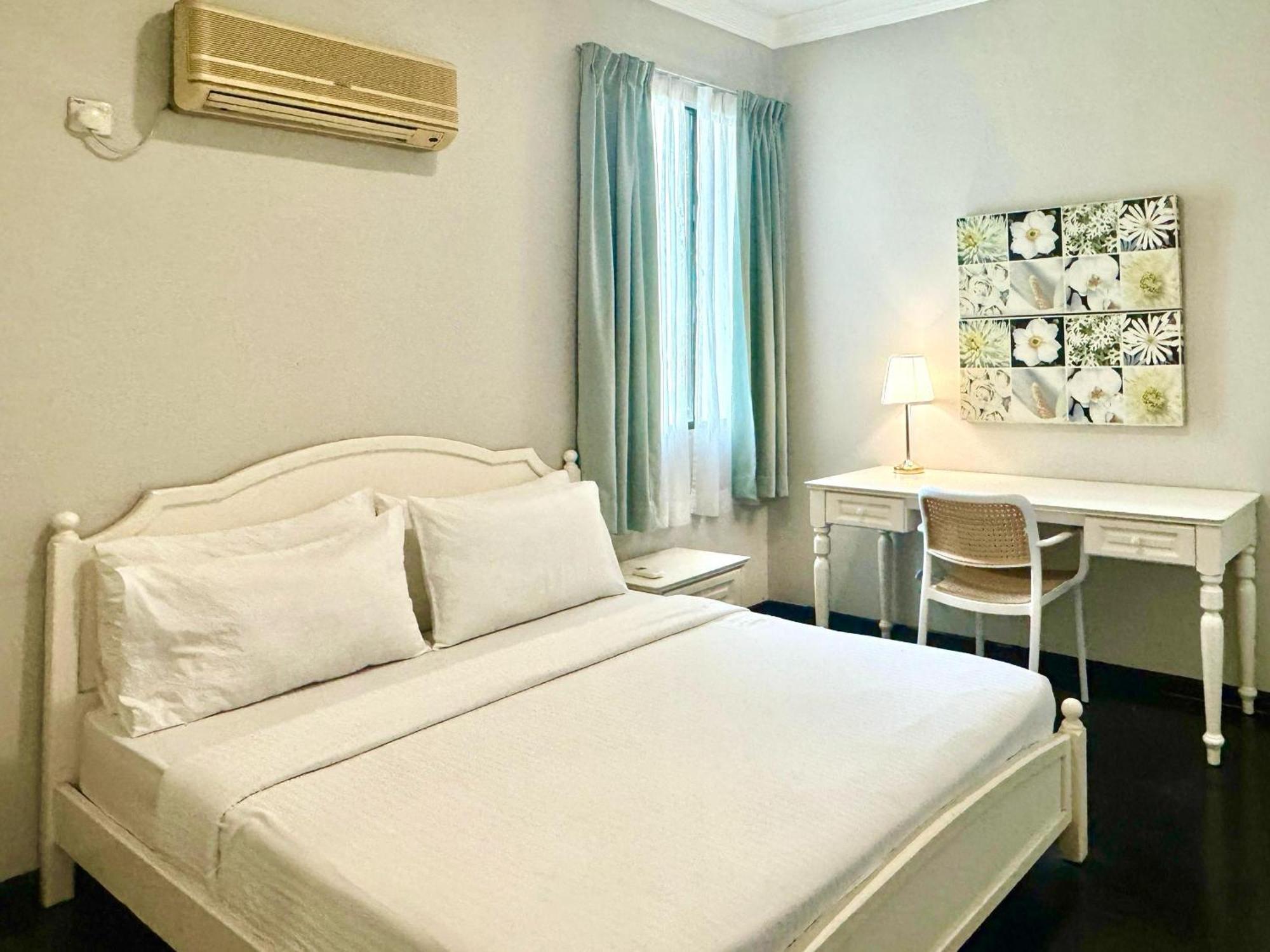 Century Bay Private Residences Apartment