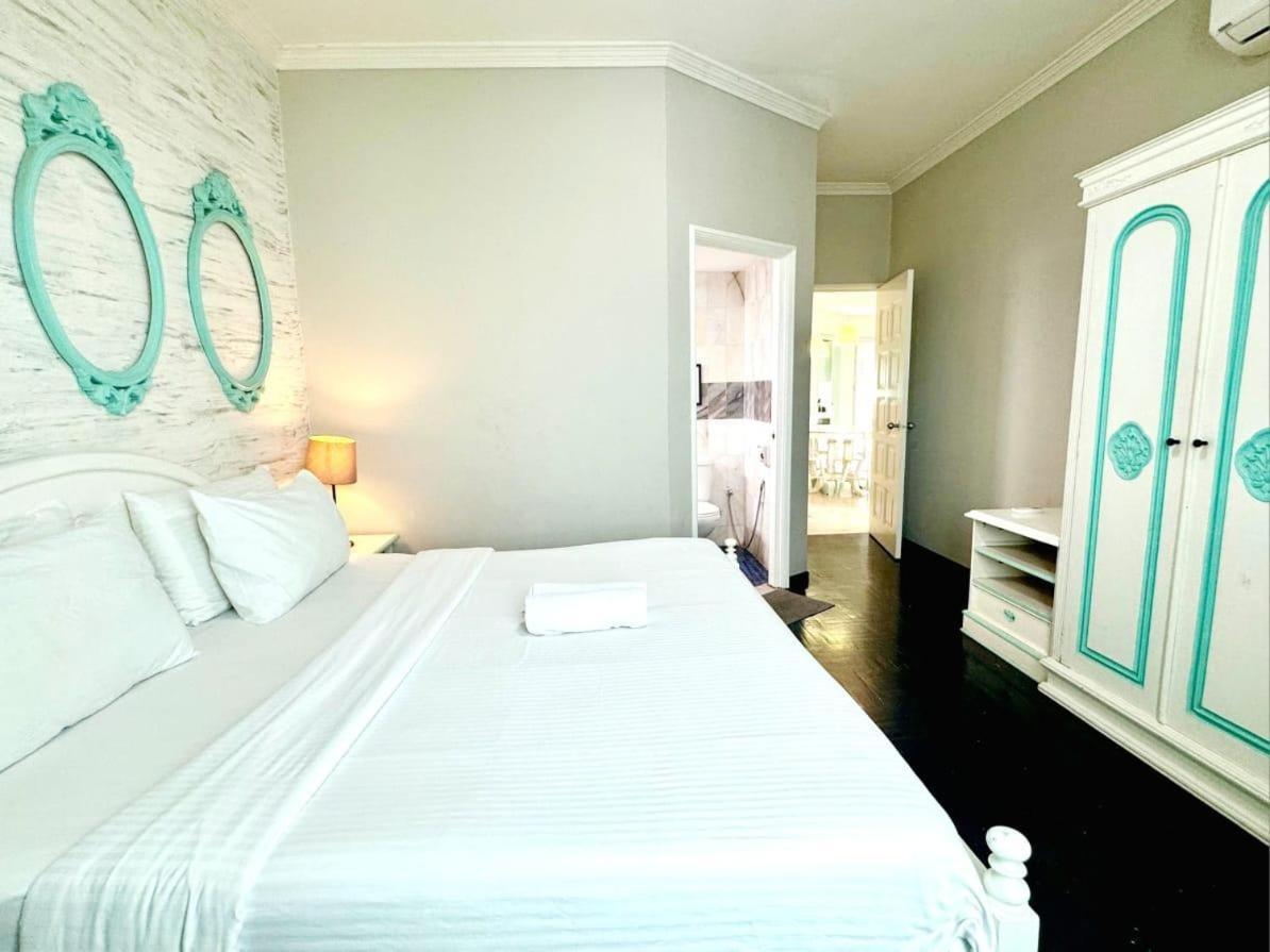 Century Bay Private Residences Sungai Dua Bukit